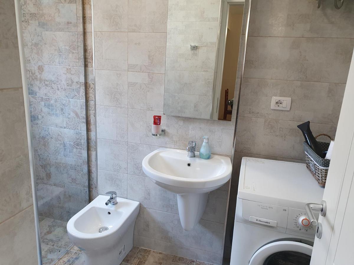 Apartament Mels *
